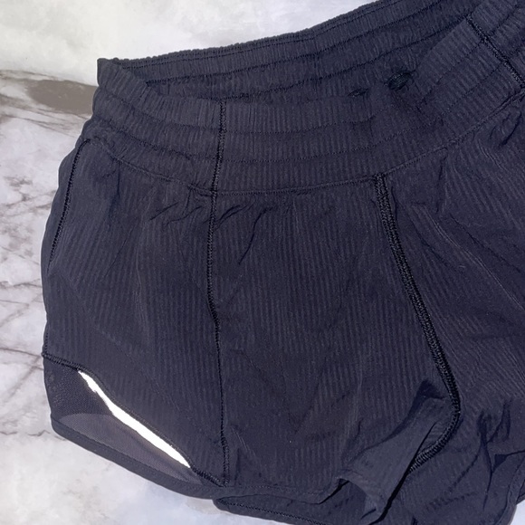 Lululemon Hotty Hot Shorts - Picture 3 of 3
